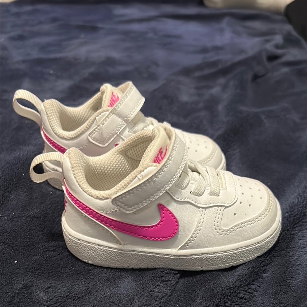 Nike Kids White and Pink Sneakers